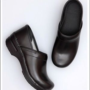 Black Dansko professional clogs men’s size 42